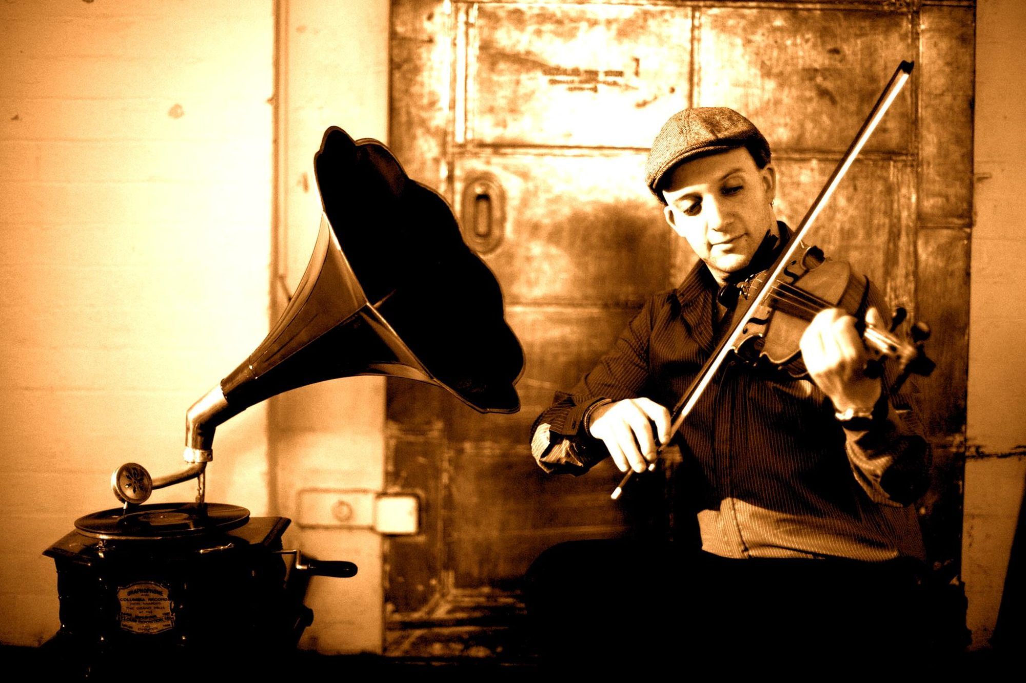 DANIEL WELTLINGER TRIO